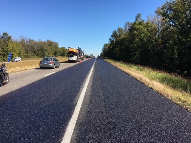 Нанесение омолаживающих составов на асфальт методом Fog Seal - Режувенаторинг